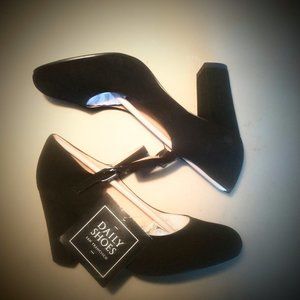 daily shoe brand, size 9, black suede, block heels, shoes